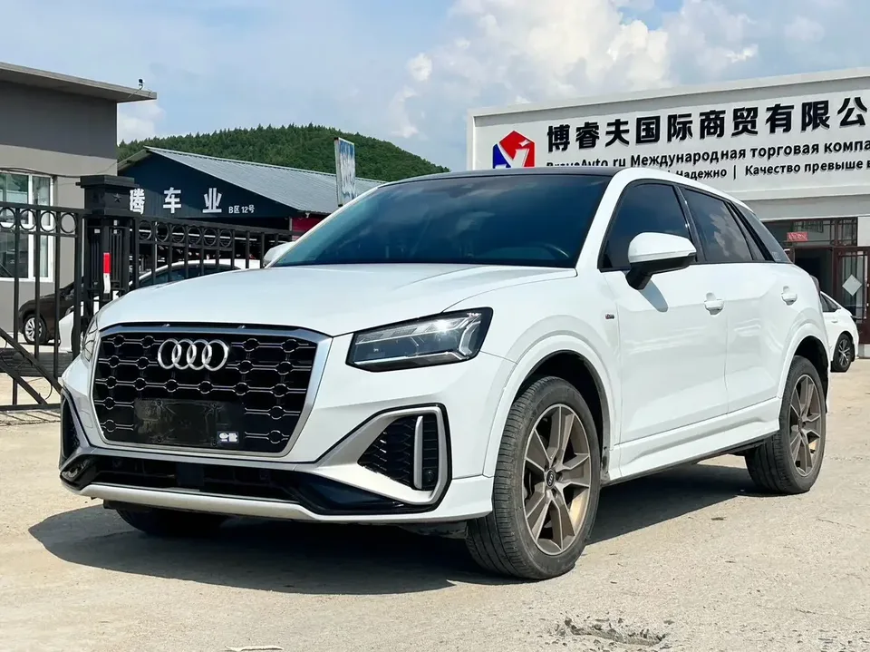 Audi Q2L Audi Q2L 2022 35 TFSI Stylish Dynamic 2022 — photo 1, buy with delivery to Moscow