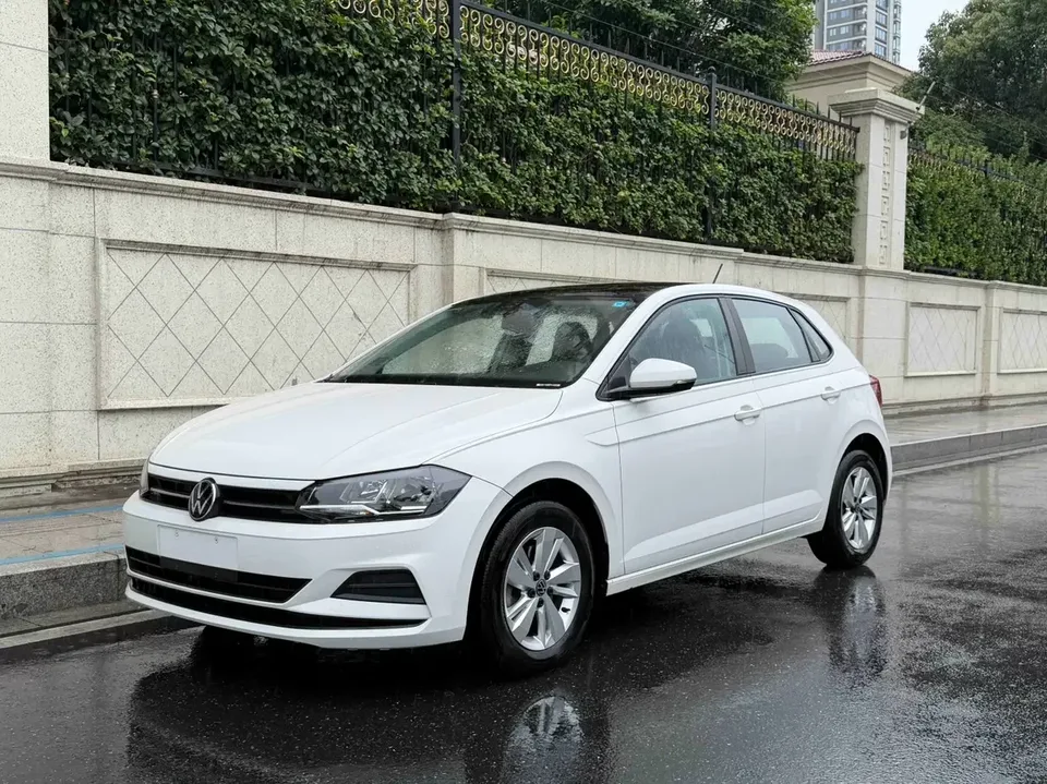 Volkswagen Polo Polo 2023 Plus 1.5L Automatic Panoramic Enjoyment Edition 2023 — photo 1, buy with delivery to Moscow