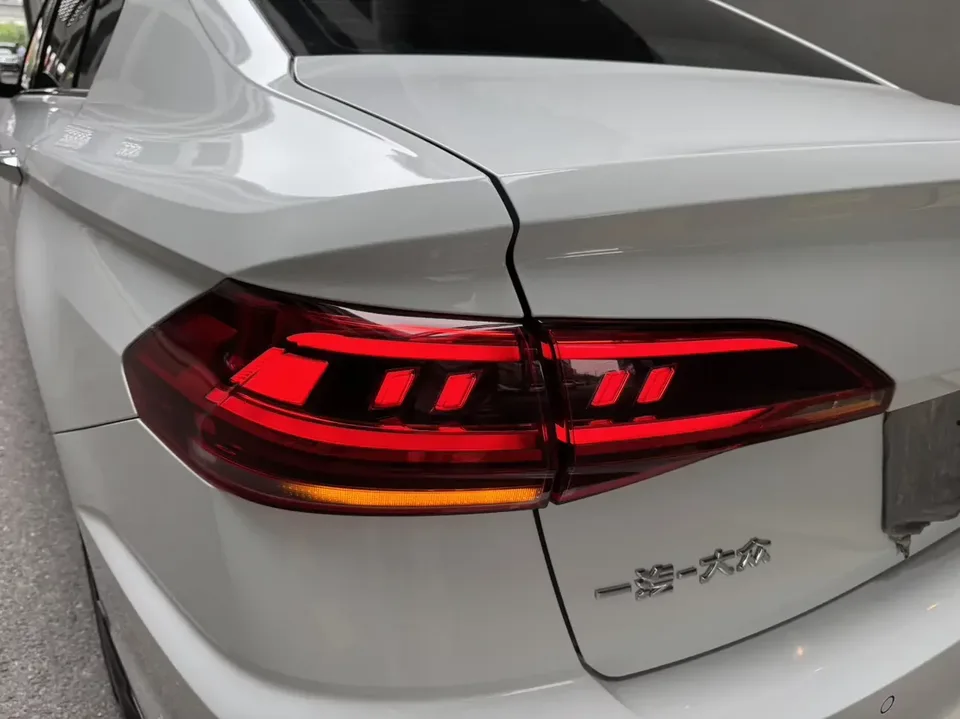 Volkswagen Bora Bora 2023 280TSI DSG Premium Edition 2023 — thumbnail 3