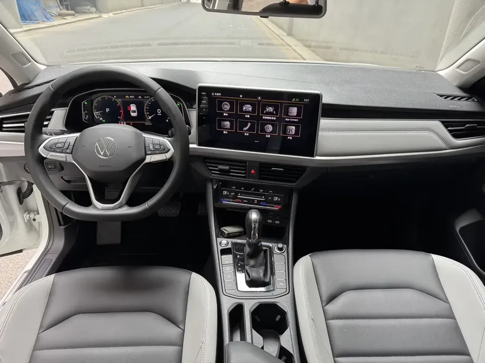 Volkswagen Bora Bora 2023 280TSI DSG Premium Edition 2023 — thumbnail 5