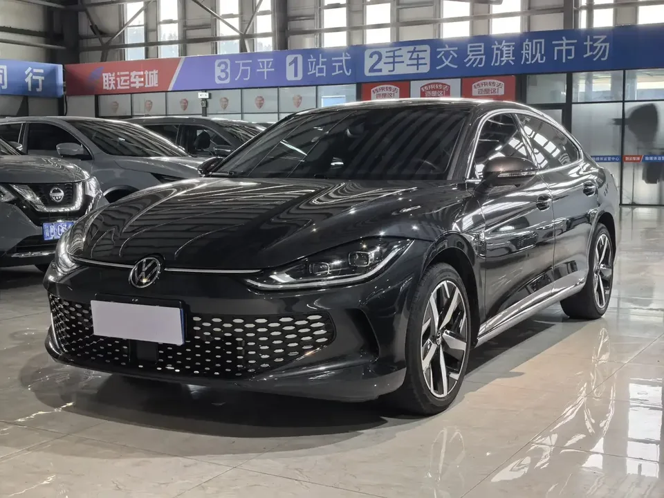 Volkswagen Lamando Lingdu 2023 Lingdu L 280TSI DSG Cool Edition 2023 — photo 1, buy with delivery to Moscow