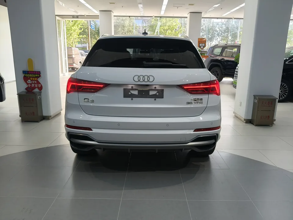 Audi Q3 Audi Q3 2022 35 TFSI Stylish Dynamic 2022 — thumbnail 2