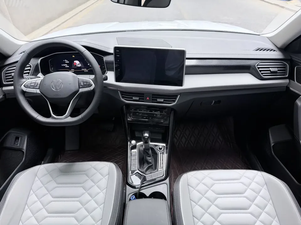 Volkswagen Tayron Tanyue 2023 280TSI 2WD Luxury Plus Advanced Edition 2022 — миниатюра 4
