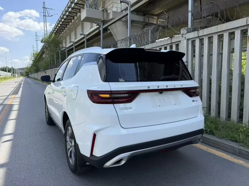 Geely Okavango Haoyue PRO 2024 1.5TD DCT vertical and horizontal + 2024 — thumbnail 4