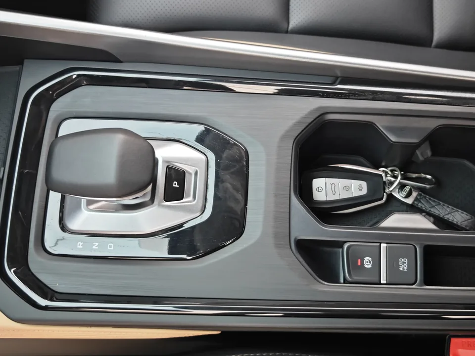 Geely Okavango Haoyue PRO 2024 1.5TD DCT vertical and horizontal + 2024 — миниатюра 4