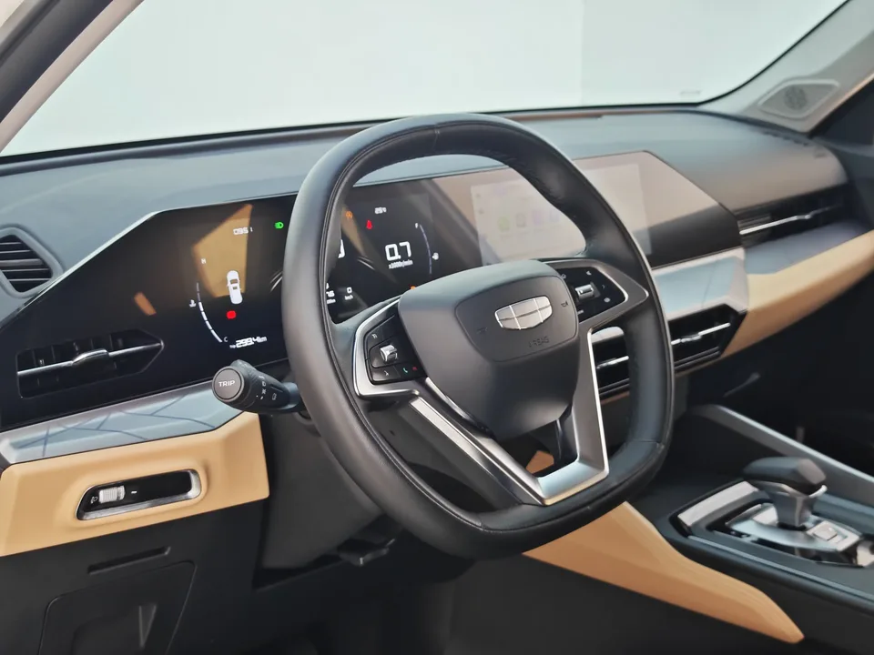 Geely Okavango Haoyue PRO 2024 1.5TD DCT vertical and horizontal + 2024 — миниатюра 5