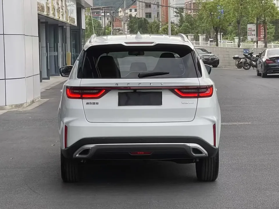 Geely Okavango Haoyue PRO 2024 1.5TD DCT vertical and horizontal + 2024 — thumbnail 2