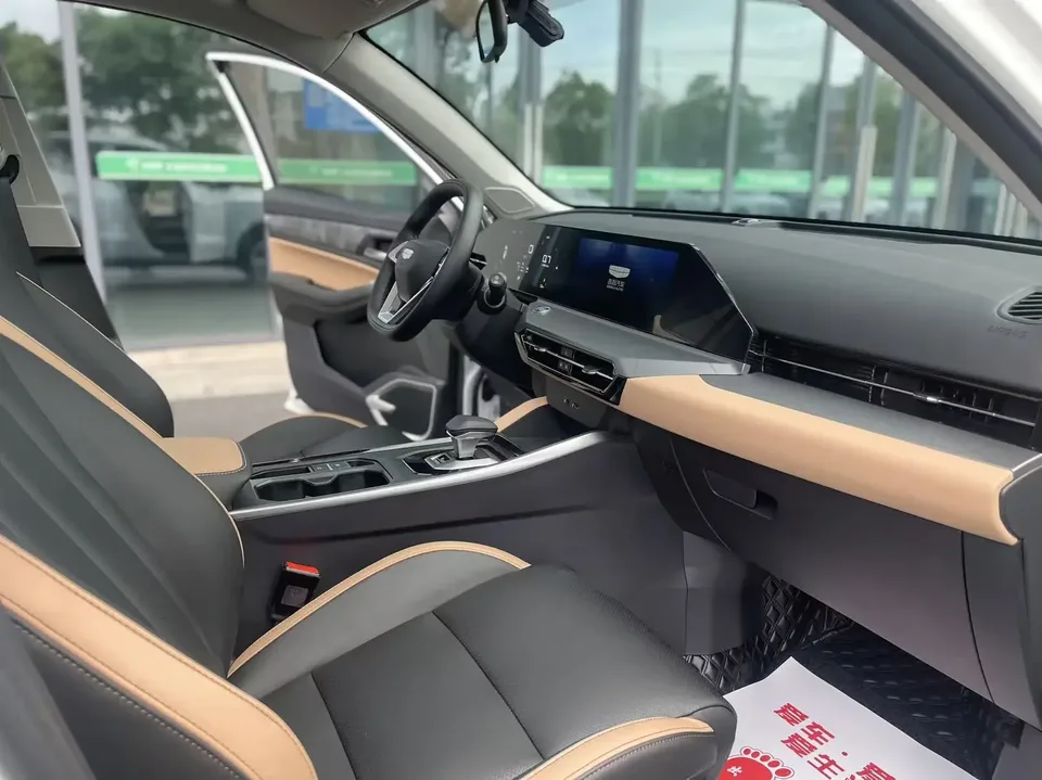Geely Okavango Haoyue PRO 2024 1.5TD DCT vertical and horizontal + 2024 — thumbnail 5