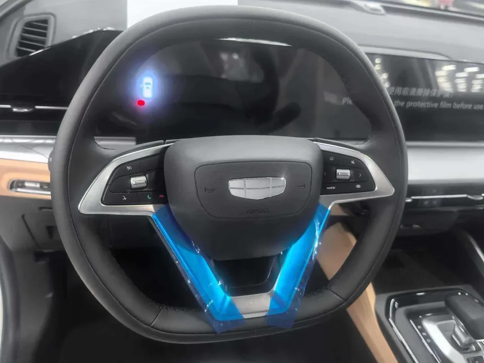 Geely Okavango Haoyue PRO 2024 1.5TD DCT Supreme Edition 2025 — thumbnail 4