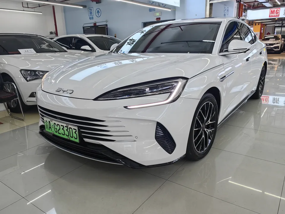 BYD Seal DM Seal DM 2024 Honor Edition DM-i 1.5L 121KM Luxury Model 2024 — photo 1, buy with delivery to Moscow