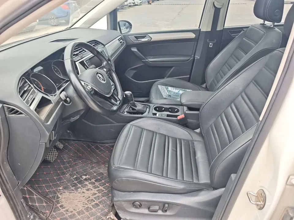 Volkswagen Touran L Touran L 2021 280TSI DSG 7-seater 2023 — thumbnail 3