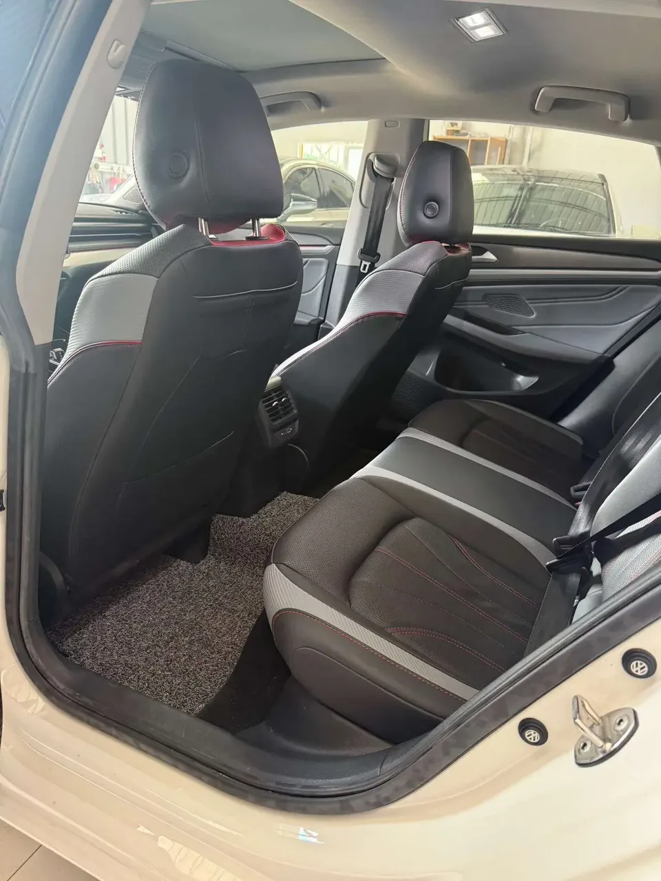 Volkswagen Lamando Lingdu 2022 Lingdu L 280TSI DSG Cool Edition 2023 — thumbnail 3
