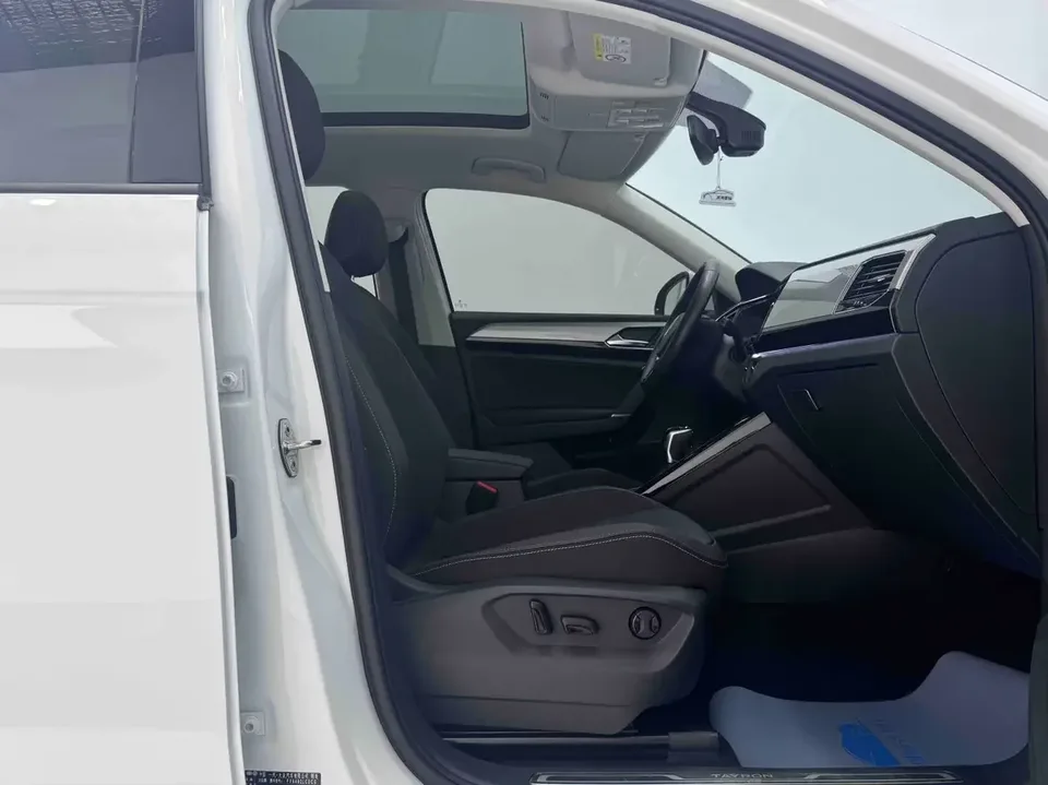 Volkswagen Tayron Tanyue 2022 280TSI 2WD Luxury Smart Edition 2022 — thumbnail 3