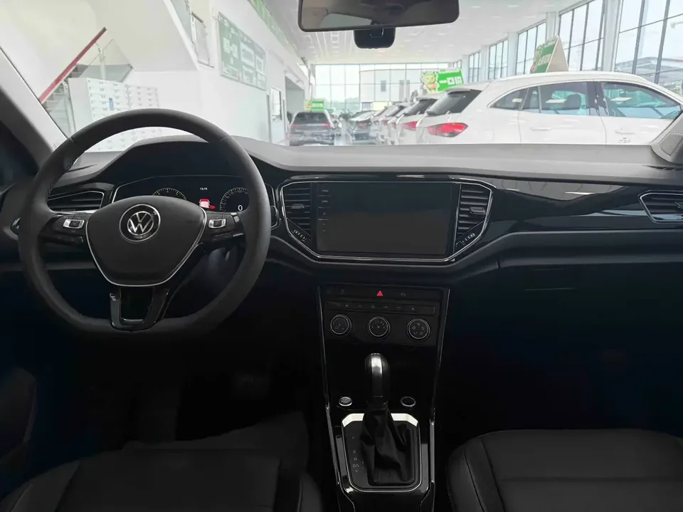 Volkswagen T-Roc TANG 2022 280TSI DSG 2WD Comfort PLUS 2022 — thumbnail 4