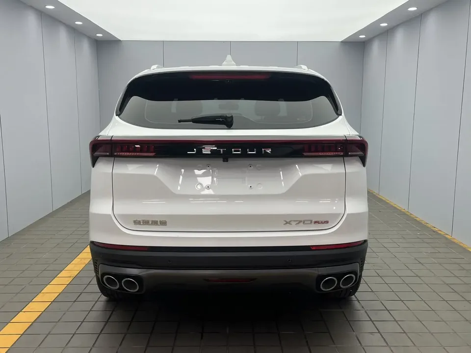 Jetour Jietu X70 PLUS Jietu X70 PLUS 2023 1.5T DCT Brave PLUS 5-seater 2023 — миниатюра 2