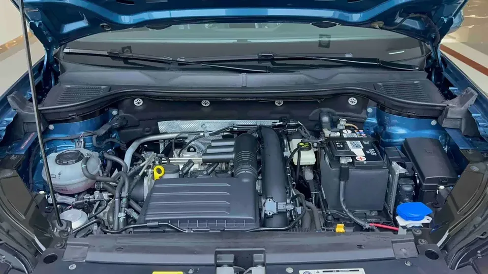 Volkswagen Tharu tuyue 2022 280TSI 2WD Comfort Edition 2022 — thumbnail 3