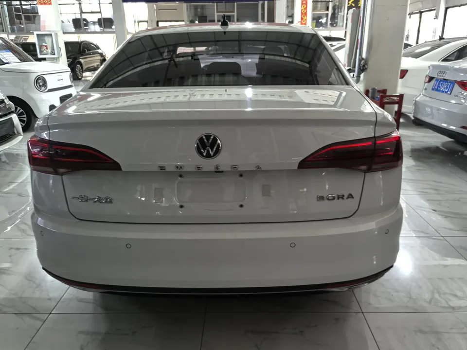Volkswagen Bora Bora 2021 1.5L Automatic Elite Smart Link Edition 2022 — thumbnail 2