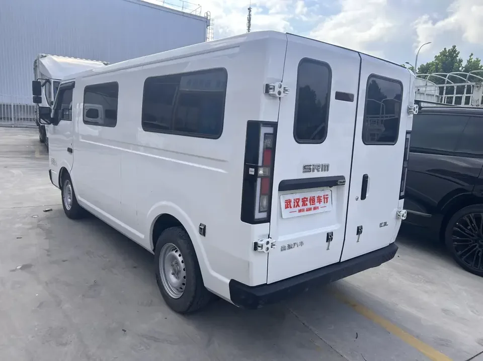 Xinyuan Automobile Xinyuan E3L Xinyuan E3L 2025 6 41.86kWh 2025 — thumbnail 4