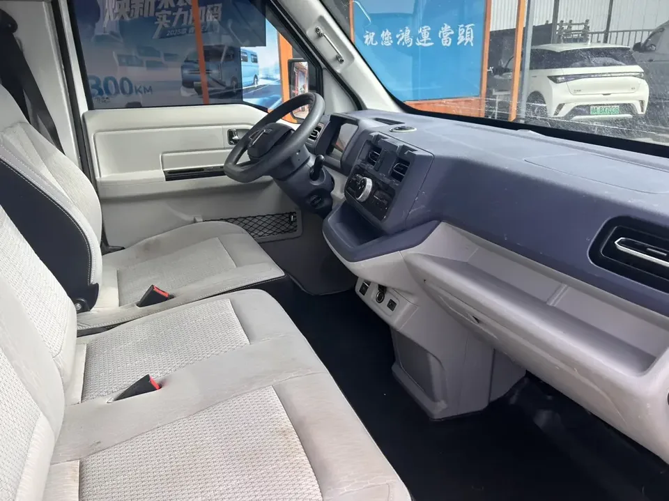 Xinyuan Automobile Xinyuan E3L Xinyuan E3L 2025 6 41.86kWh 2025 — thumbnail 5