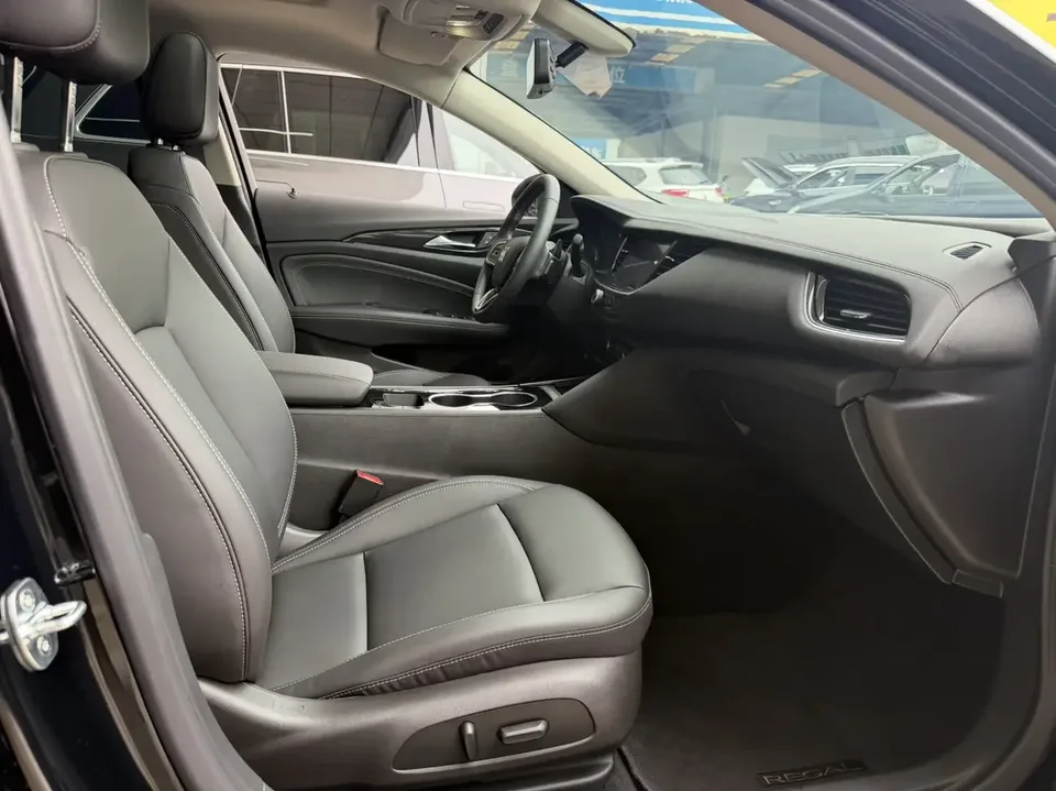 Buick Majesty Majesty 2023 552T Smart 2024 — thumbnail 4