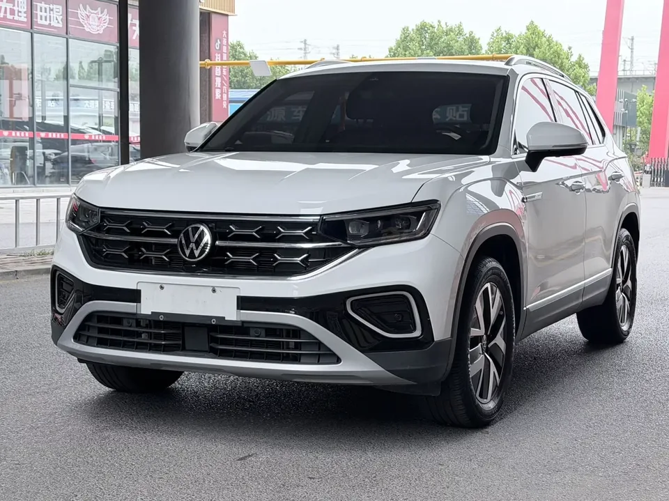 Volkswagen Tayron Tanyue 2023 280TSI 2WD Luxury Plus Advanced Edition 2023 — photo 1, buy with delivery to Moscow