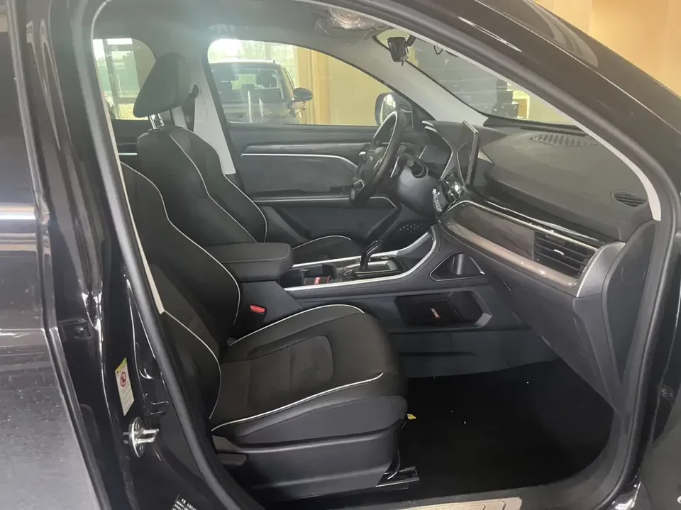 Haval H6 Haval H6 2023 National Trend Edition 1.5T Automatic Champion Edition 2023 — thumbnail 5