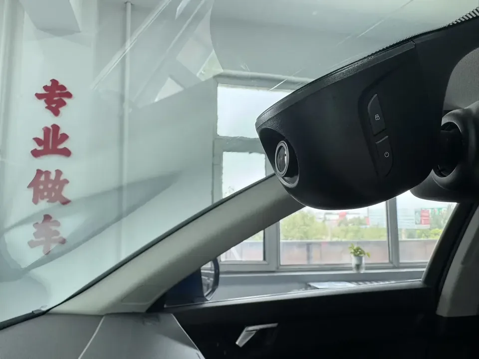 Audi Q3 Audi Q3 2022 35 TFSI Stylish Dynamic 2023 — thumbnail 4
