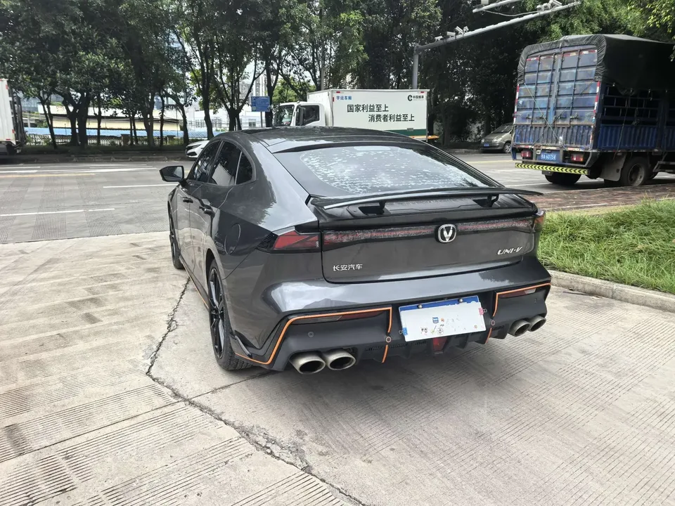 Changan UNI-V Changan UNI-V 2022 1.5T Sports Edition 2022 — thumbnail 2