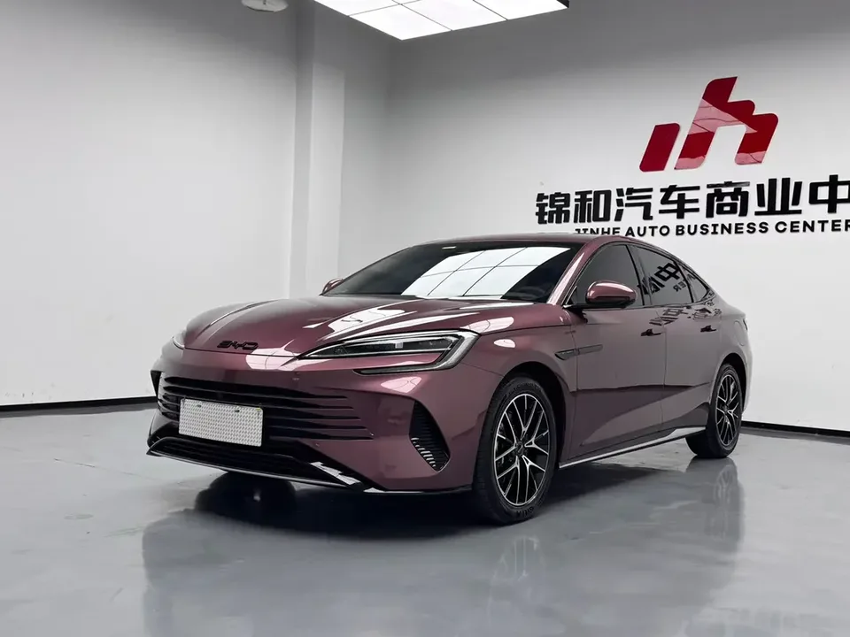 BYD Seal DM Seal DM 2023 DM-i 1.5T 121KM Premium Edition 2023 — photo 1, buy with delivery to Moscow
