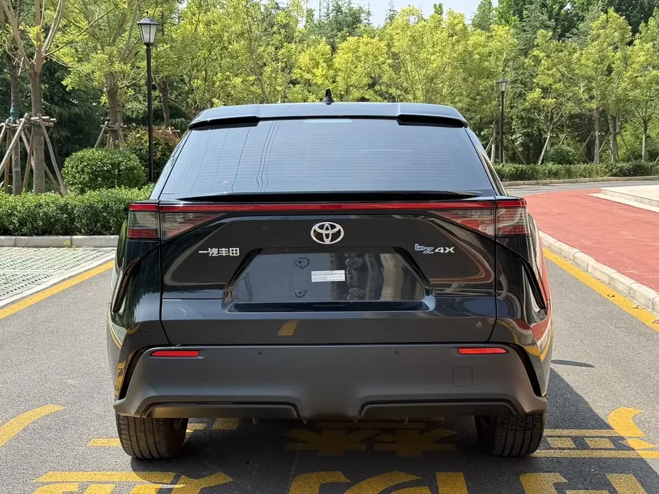 Toyota FAW bZ4X FAW Toyota bZ4X 2022 Elite JOY Edition 2023 — thumbnail 2