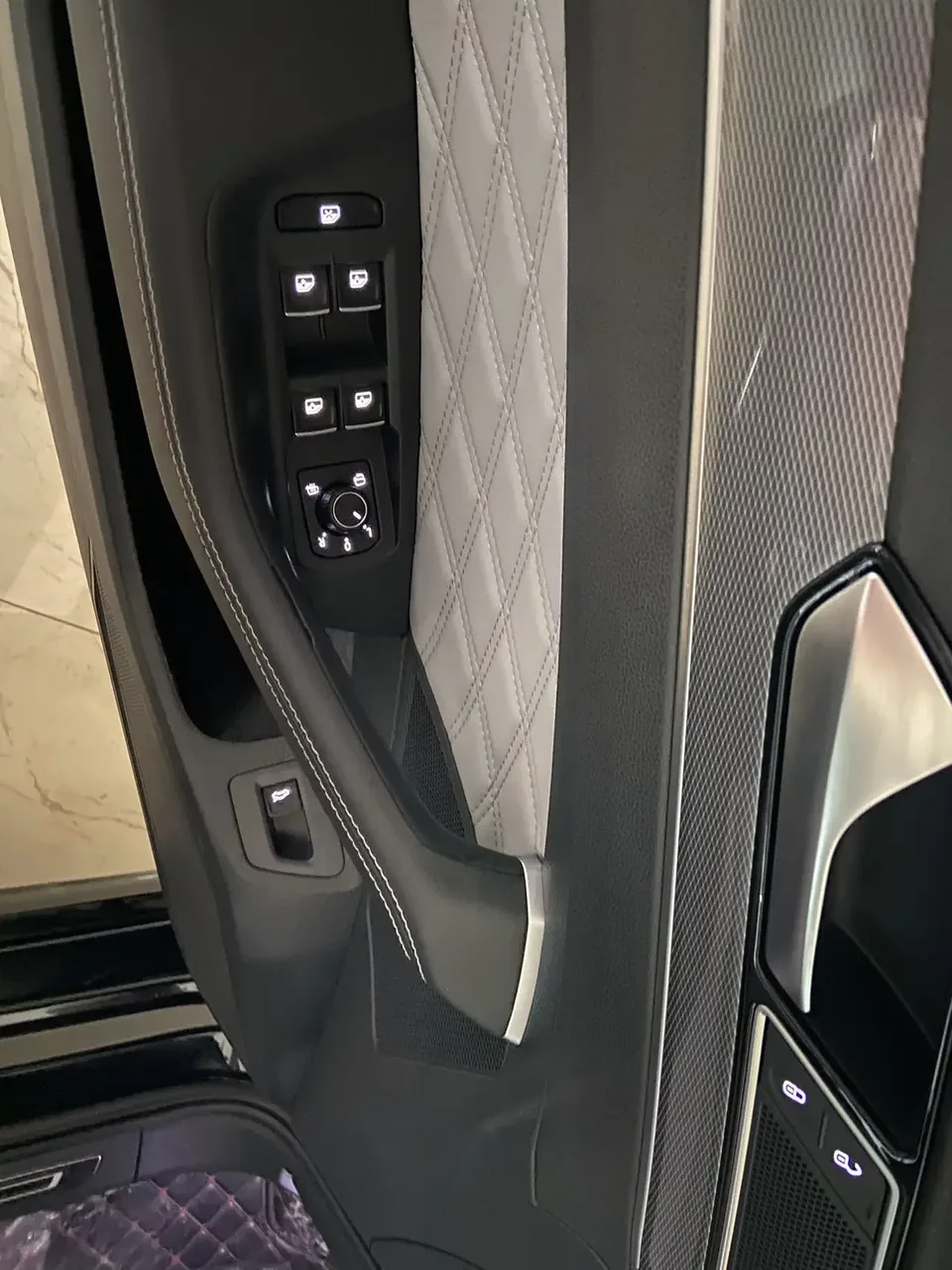 Volkswagen Magotan Magotan 2023 2 millionth anniversary edition 280TSI DSG leading model 2023 — thumbnail 4