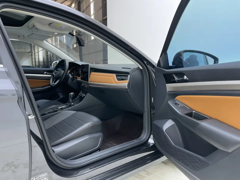 Volkswagen Bora Bora 2023 200TSI DSG Intelligent Driving PRO Edition 2023 — миниатюра 4