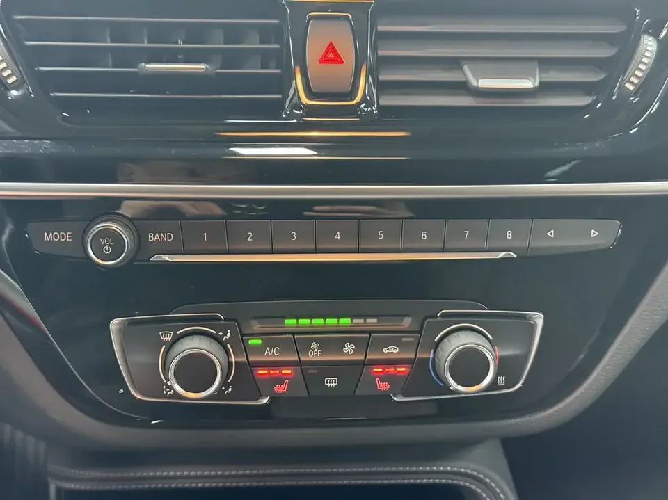 BMW 1 Series BMW 1 Series 2021 120i M Sport Night Edition 2022 — thumbnail 3