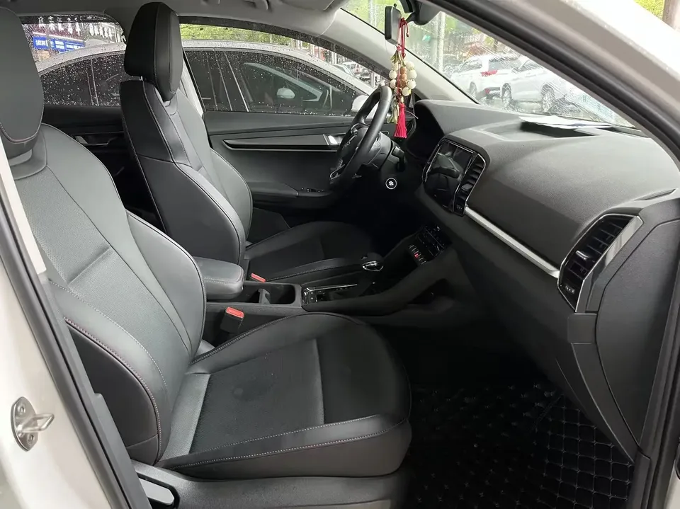Skoda Karoq Korok 2022 TSI280 Premium Edition 2023 — thumbnail 4