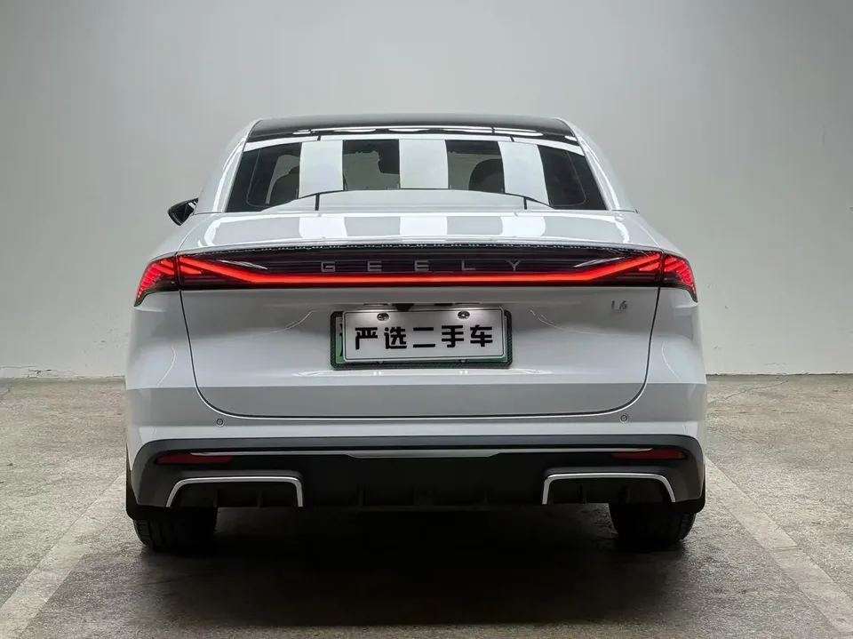 Geely Galaxy L6 Galaxy L6 2023 1.5T DHT 125km Starship 2024 — thumbnail 5
