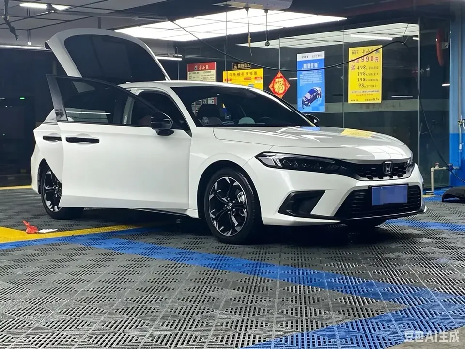 Honda CIVIC Civic 2023 HATCHBACK 240TURBO CVT Extreme Edition 2024 — photo 1, buy with delivery to Moscow