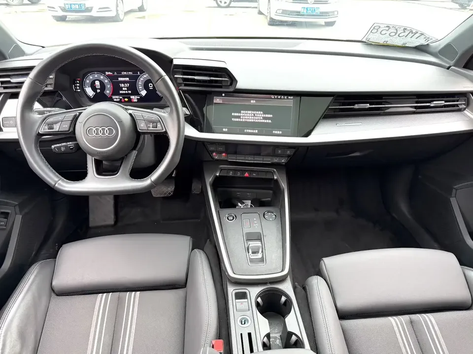 Audi A3 Audi A3 2023 A3L Limousine 35 TFSI facelift: stylish and sporty 2023 — thumbnail 3
