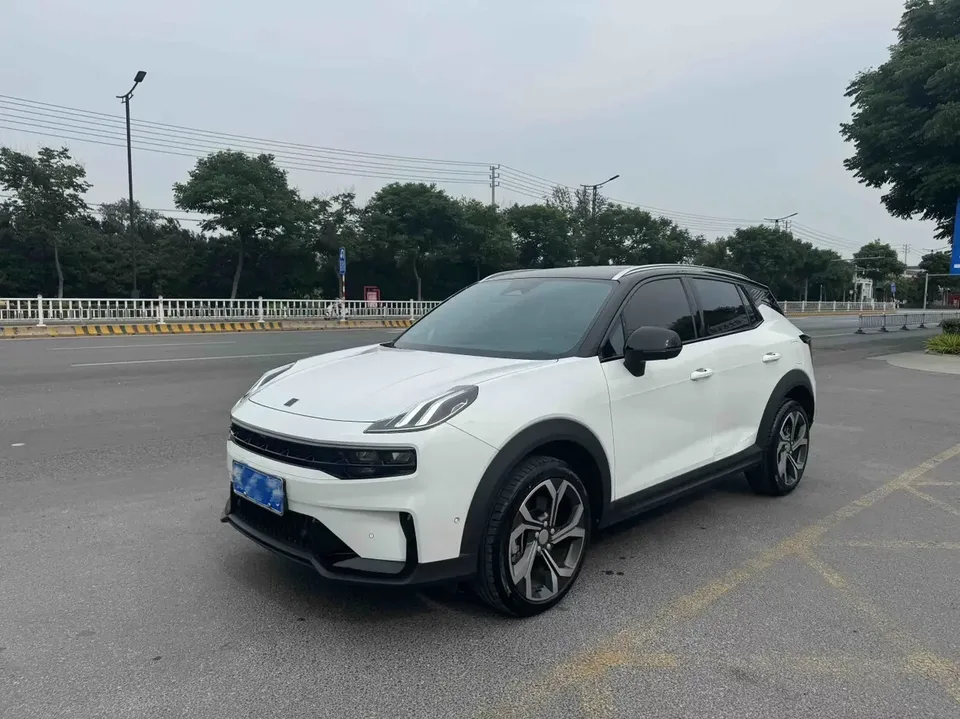 Lynk & Co 06 Lynk & Co 06 2023 Remix 1.5T JinHalo 2024 — photo 1, buy with delivery to Moscow