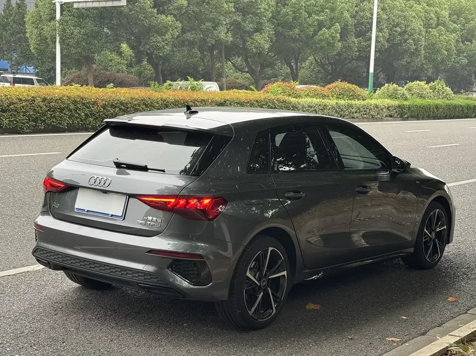 Audi A3 Audi A3 2022 Sportback 35 TFSI Stylish and Elegant 2022 — thumbnail 2