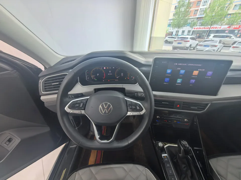 Volkswagen Tayron Tanyue 2023 280TSI 2WD Luxury Plus Advanced Edition 2023 — thumbnail 4
