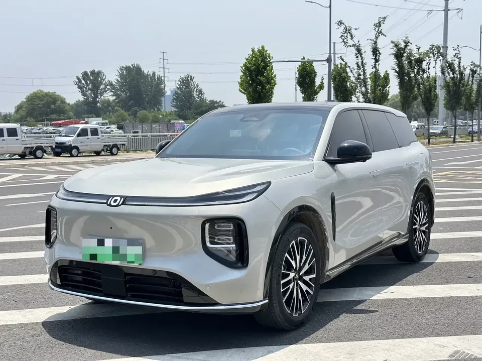 Changan Qiyuan Q07 Changan Qiyuan Q07 2025 215 Flagship PLUS 2025 — photo 1, buy with delivery to Moscow