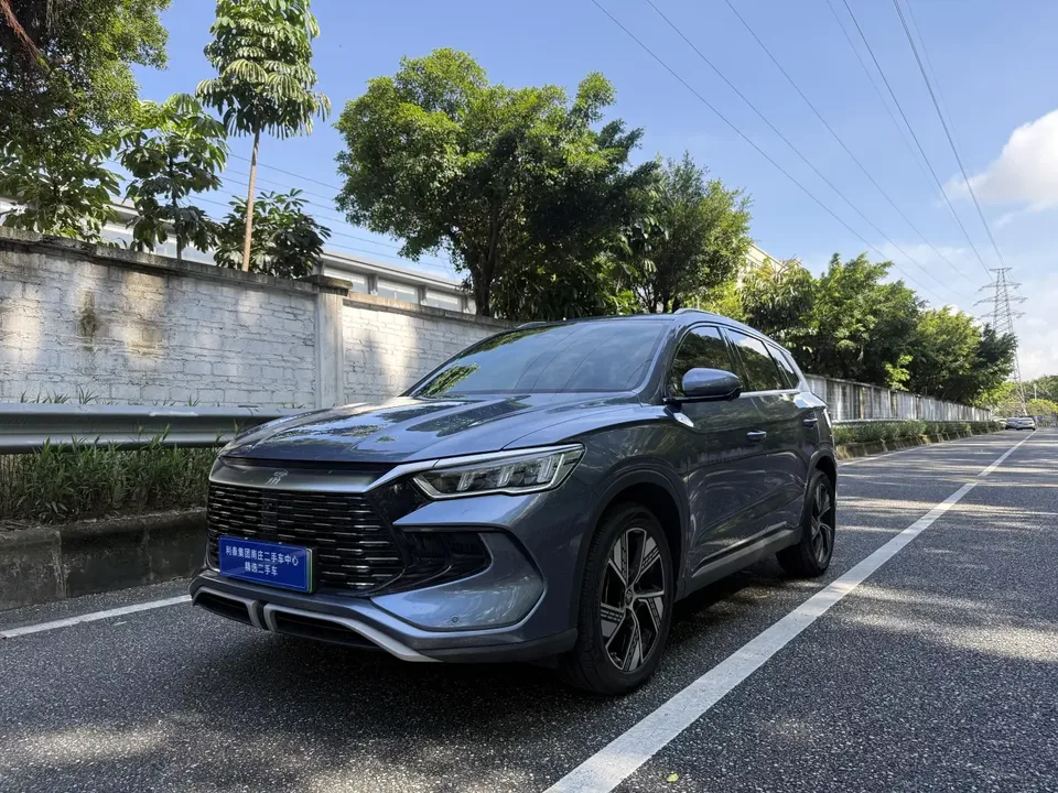 BYD Song Pro DM Song Pro DM 2023 DM-i Champion Edition 110km Excellence 2023 — photo 1, buy with delivery to Moscow