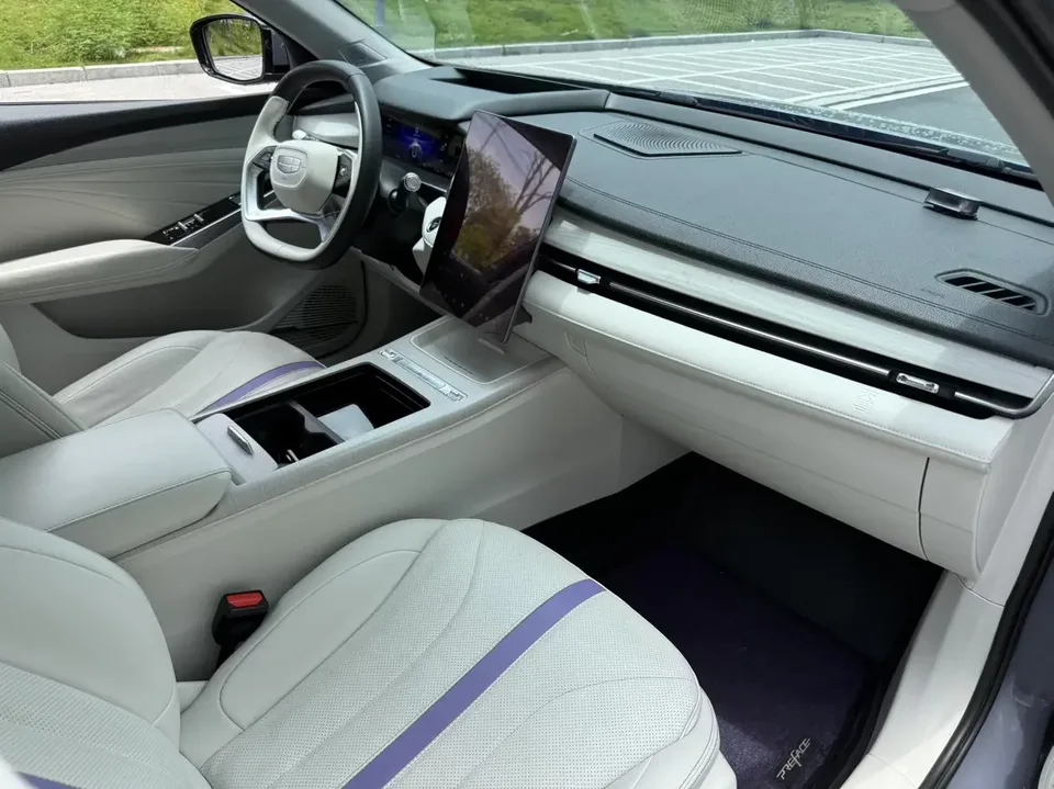 Geely Preface Xing Rui 2024 Hybrid 1.5TD Tiangong Edition 2023 — thumbnail 4