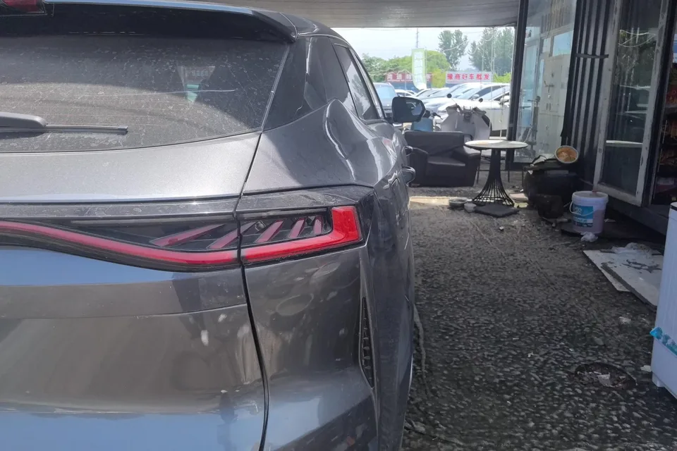 Changan UNI-Z PHEV Changan UNI-Z PHEV 2024 Blue Whale iDD 125KM Beyond 2024 — thumbnail 2