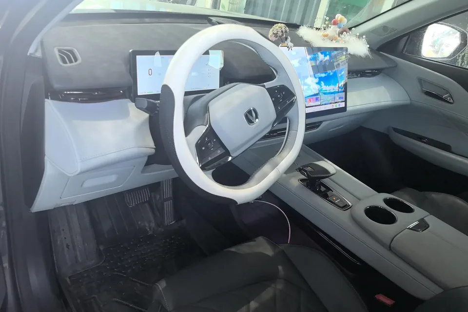 Changan UNI-Z PHEV Changan UNI-Z PHEV 2024 Blue Whale iDD 125KM Beyond 2024 — thumbnail 4