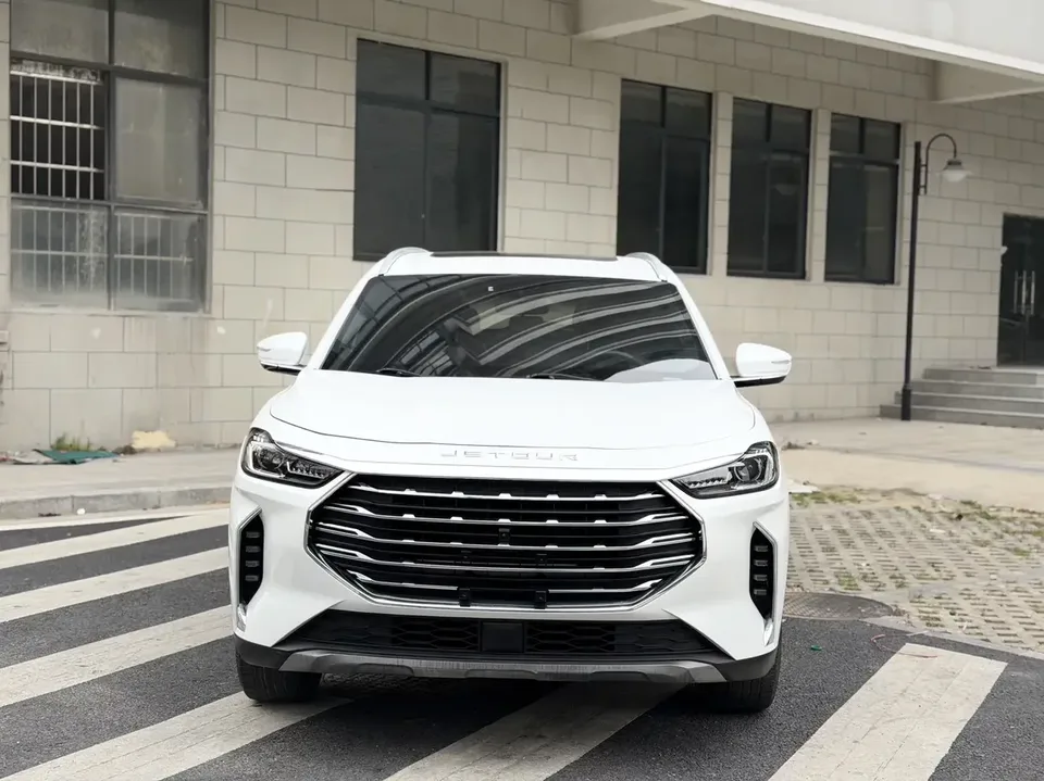 Jetour Jietu X70 PLUS Jietu X70 PLUS 2021 1.5T DCT 5-seater 2022 — photo 1, buy with delivery to Moscow