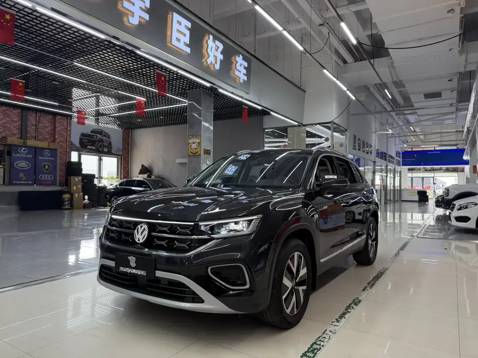 Volkswagen Tayron Tanyue 2023 280TSI 2WD Luxury Plus Advanced Edition 2023 — photo 1, buy with delivery to Moscow