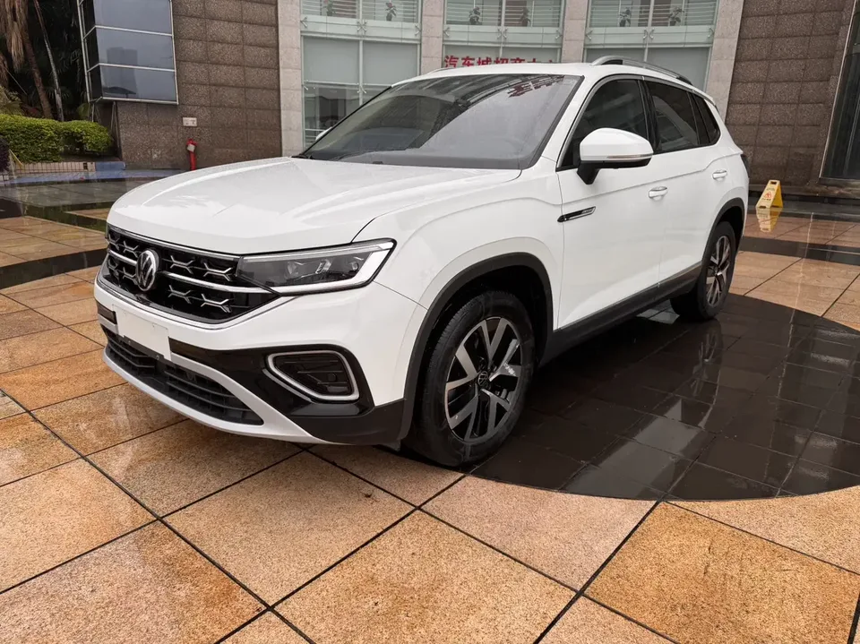 Volkswagen Tayron Tanyue 2023 280TSI 2WD Luxury Plus Advanced Edition 2023 — photo 1, buy with delivery to Moscow