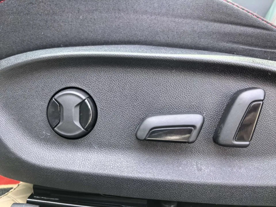 Volkswagen Lamando Lingdu 2023 Lingdu L 280TSI DSG Cool Edition 2023 — thumbnail 4