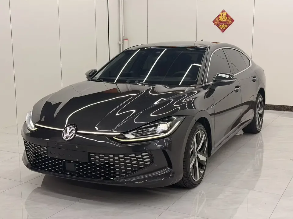 Volkswagen Lamando Lingdu 2023 Lingdu L 280TSI DSG Cool Edition 2023 — photo 1, buy with delivery to Moscow
